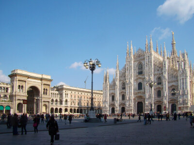 Plaza Duomo photo