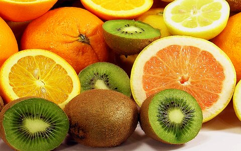 Lemon oranges kiwi