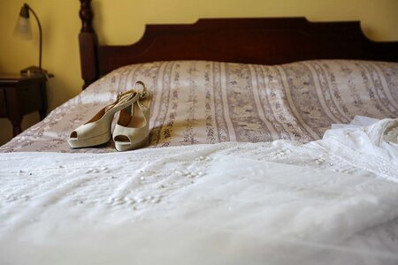 Bed bedroom sandal