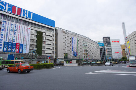9 Ikebukuro Station