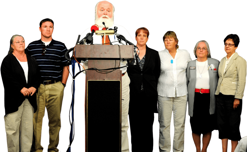 Us navy 111109 n rf645 257 john clodfelter speaks on behalf of the family member