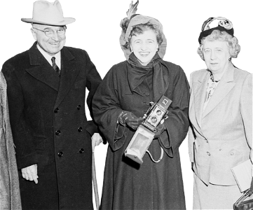 Photograph Of President Truman With Mrs Truman And Margaret Truman At Washington Original