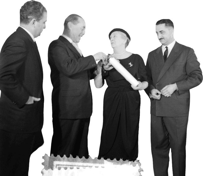 Uitreiking edward award medal bestanddeelnr 910 9657