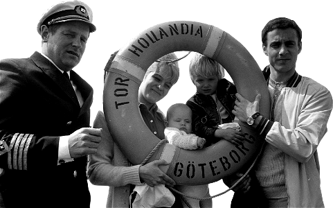 Ove kindvall vertrekt naar zweden met echtgenote en kinderen met schip ove kin b