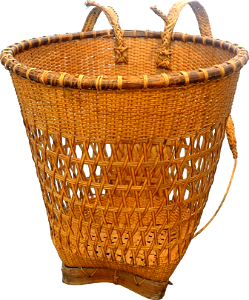 Shoulder basket ma ngan vietnam museum of ethnology hanoi vietnam dsc03209