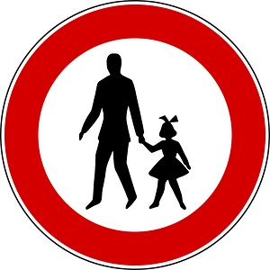 Italian traffic signs - old - transito vietato ai pedoni