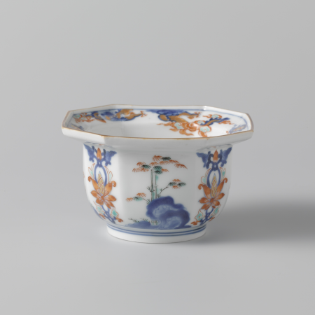 Octogonal Bowl Dcorated with Flowering Plants, between 1680 and 1700