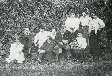 Henry Luyten and students, Charles Myr Lesaar, circa 1910