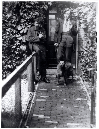 Albert Pieter Hahn (1877-1918) met zijn zoon Albert Hahn jr. (1894-1953), c. 1915, Albert Hahn jr., 1915 t/m 1918