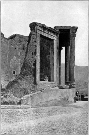 Vitruvius the Ten Books on Architecture - Example of Opus Incertum, the Circular Temple at Tivoli, 1914