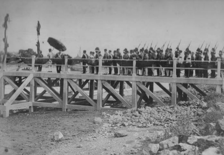 1st Infantry Regiment, King's Own Bodyguard stand by on Siriraj pier, Vajiravudh, 20 June 1920