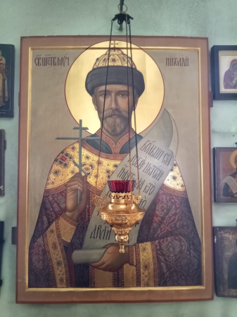 Nicholas II in Nikolo-Tikhonov Monastery 01