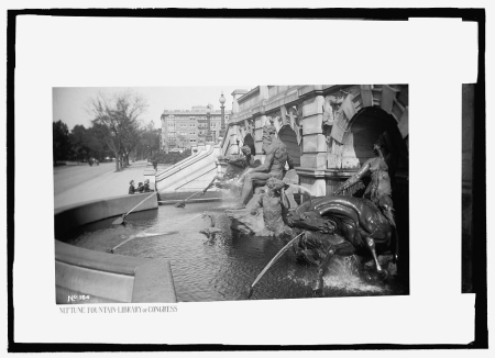 Neptune fountain, Library LCCN2016820549, between 1909 and 1923