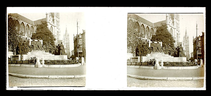 Monument to the brothers of Eyck. Behind, the cathedral, Entre 1920 i 1930
