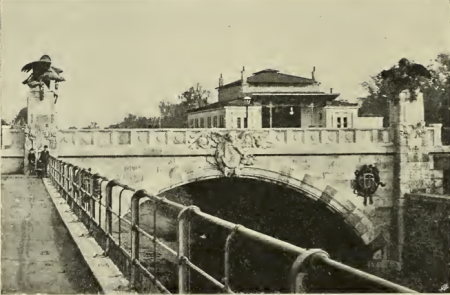 S 342 Abb 344 Flußaufwärtige Ansicht der Kaiser Franz Josefs-Brücke in Hietzing, Published in 1905