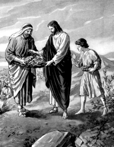 31 Feeding the Five Thousand - Jesus blesses the Bread
