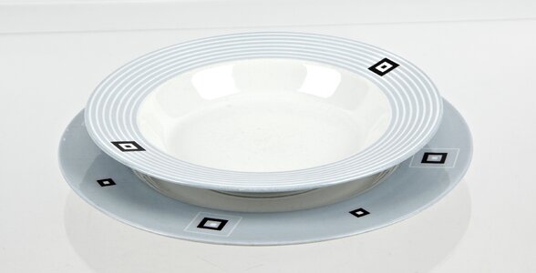 Tableware plate Free illustrations. Free illustration for personal and commercial use.