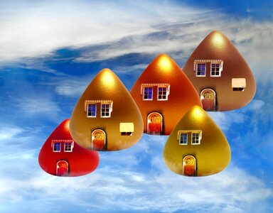 Children cottage clouds. Free illustration for personal and commercial use.