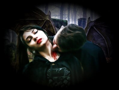 Vampires couple death. Free illustration for personal and commercial use.