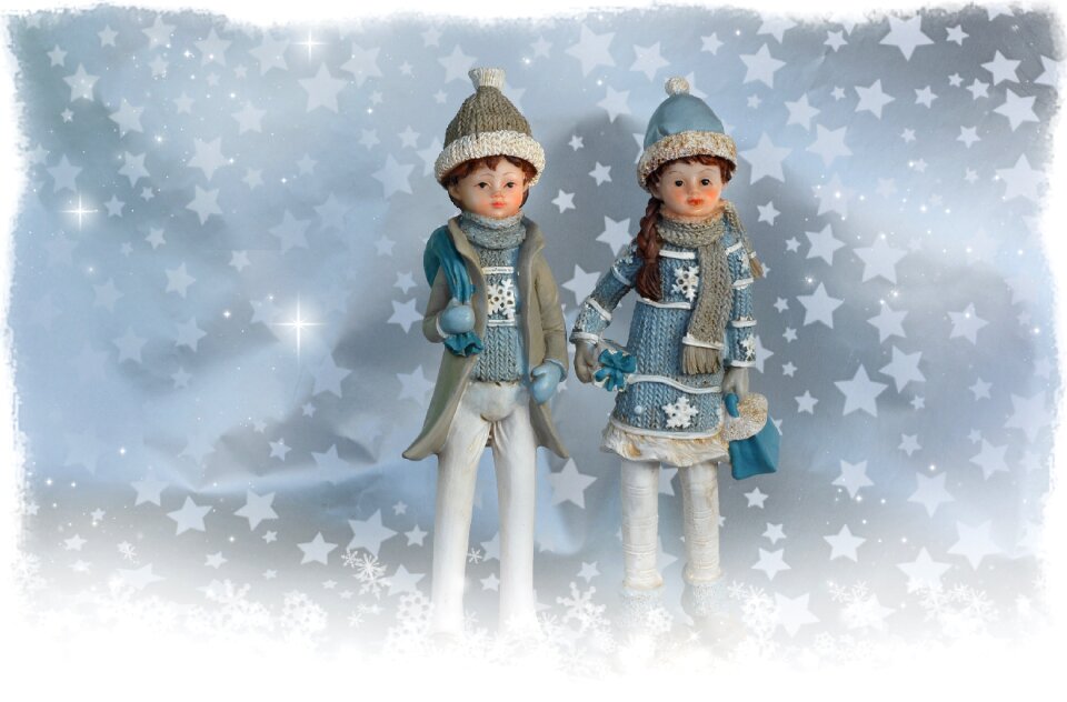 Pair winter blue. Free illustration for personal and commercial use.