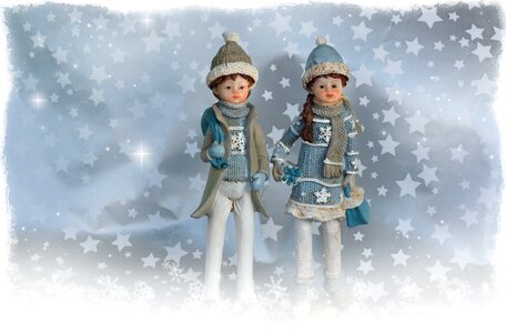 Pair winter blue. Free illustration for personal and commercial use.