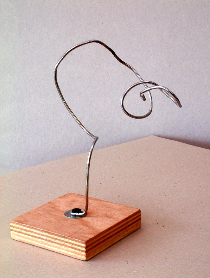 2005 - 'Curling Tree-like', an abstract organic wire sculpturefree image in public domain / Commons, CCO – painter-artist, Fons Heijnsbroek. Free illustration for personal and commercial use.