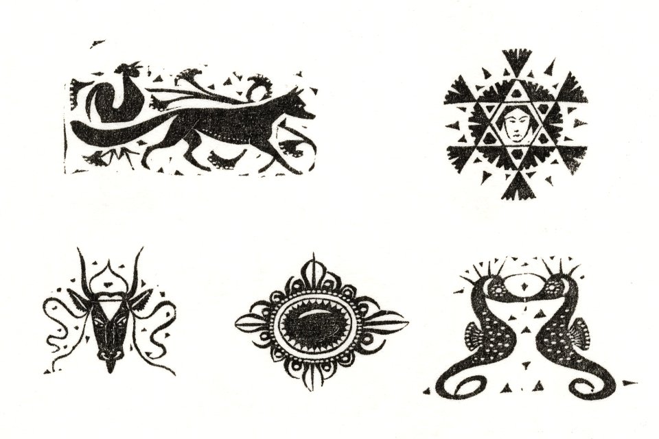 Fox, cow's head, jewelry and seahorses (ca.1893–1927) print in high resolution by Gerrit Willem Dijsselhof.