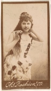 Actress holding apple, from the Actresses series (N664) promoting Old Fashion Fine Cut Tobacco MET DPB869761