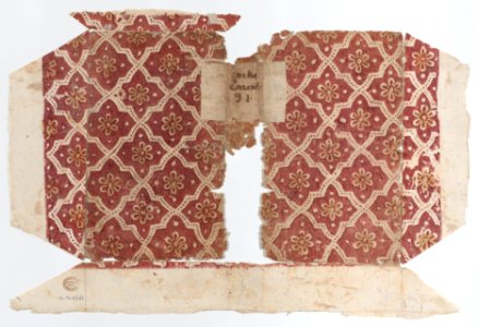 Book cover with red geometric and flower pattern Met DP887145