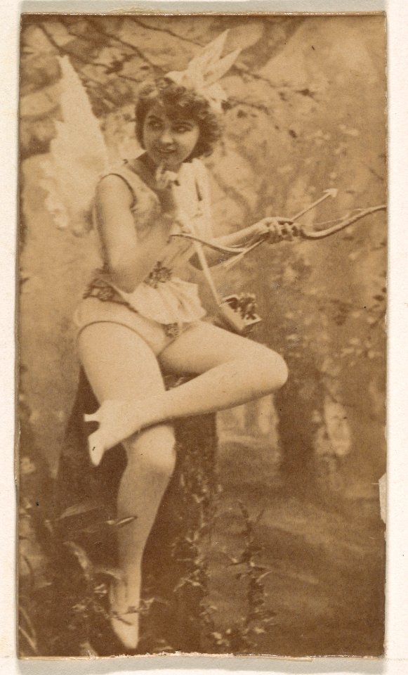 Daisy Murdoch, from the Actresses series (N245) issued by Kinney Brothers to promote Sweet Caporal Cigarettes MET DP859189