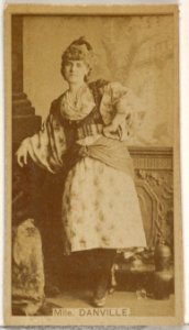 Mlle. Danville, from the Actors and Actresses series (N45, Type 8) for Virginia Brights Cigarettes MET DP831439