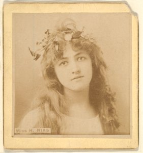 Miss H. Nias, from the Actresses series (N246), Type 2, issued by Kinney Brothers to promote Sporting Extra Cigarettes MET DP860082