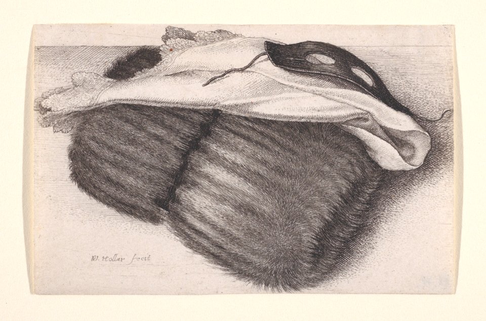 Muff, Handkerchief, and Mask Met DP-19110-001