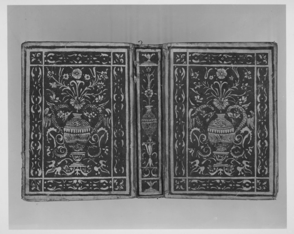 Postilla super Epistolas et Evangelia; bound with Passio dñi Nostri Jesu Christo MET MM8700