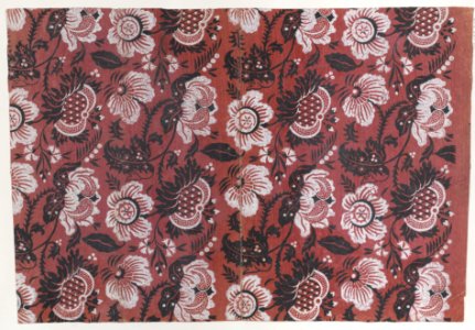 Red book cover with black and white floral pattern Met DP887055