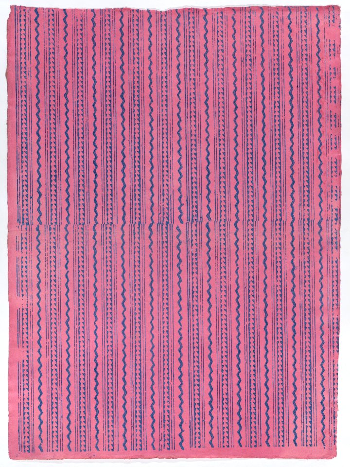 Sheet with an overall zig zag pattern Met DP886390