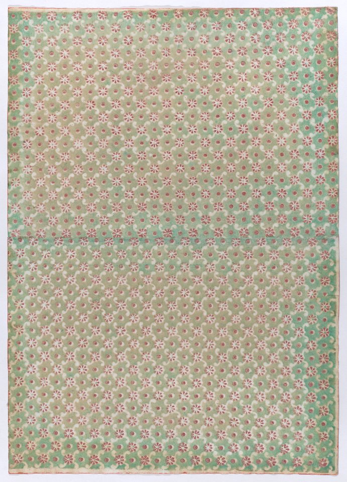 Sheet with overall floral and dot pattern Met DP886445