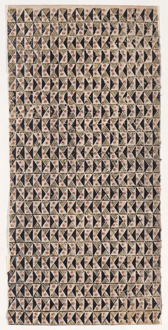 Sheet with pattern of triangles Met DP886591