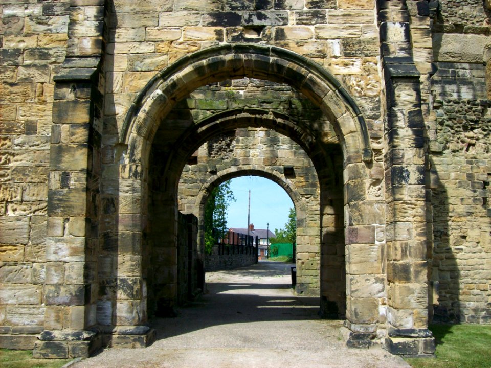 The gatehouse, Monk Bretton Priory 3