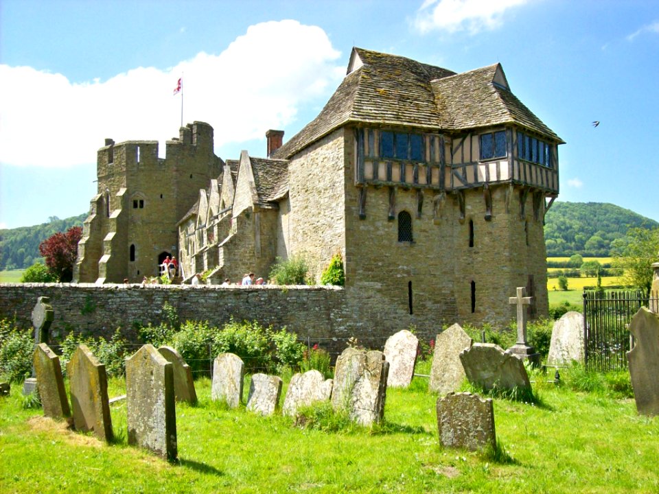 Stokesay Castle from churchyard 1