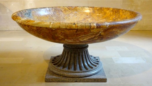 Vasque, 2ème siècle après JC. Musée du Louvre.