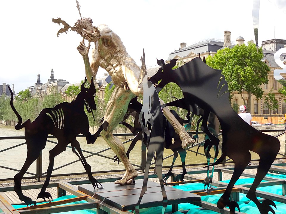 Une oeuvre de Daniel Hourdé exposée sur le pont des Arts, …