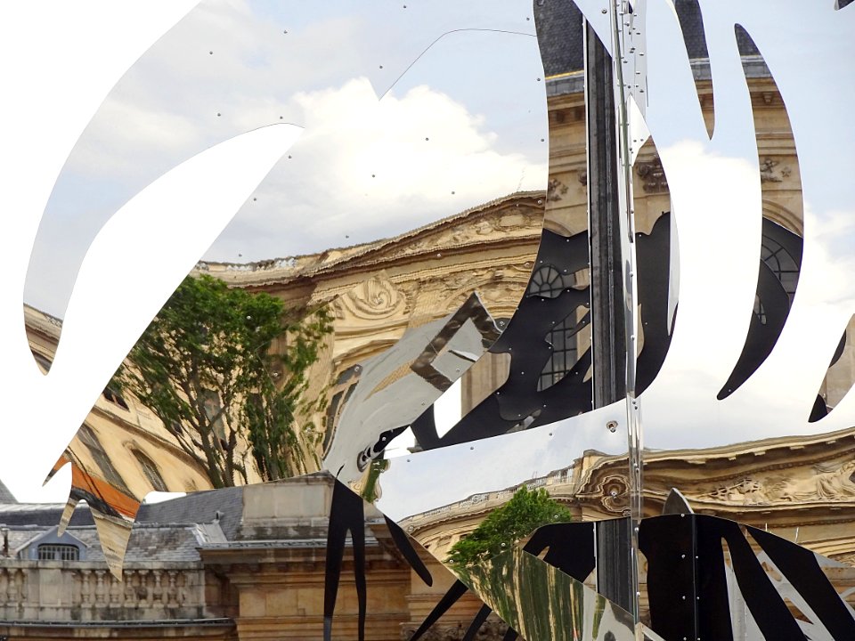 Détail d'une oeuvre de Daniel Hourdé exposée sur le pont d…