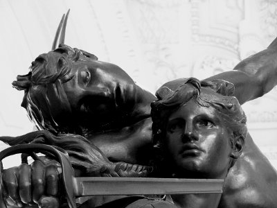 "Gloria Victis" (détail), d'Antonin Mercié. Petit Palais, …