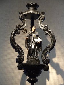 Torche de corporation avec statuette d'abbé pour la proces…