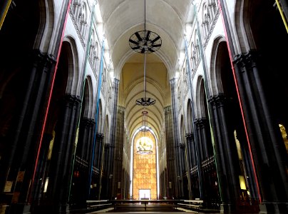 Cathédrale Notre-Dame de la Treille, Lille: la nef vue du …