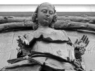 Un détail du portail principal de la cathédrale Notre-Dame…