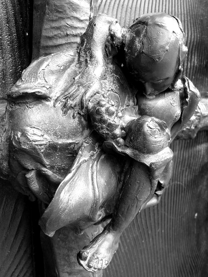 Un détail du portail principal de la cathédrale Notre-Dame…