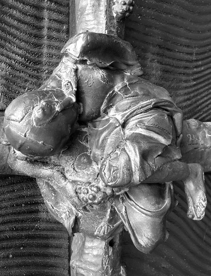 Un détail du portail principal de la cathédrale Notre-Dame…