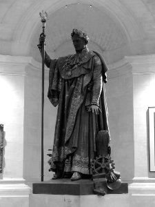 Palais des beaux-arts de Lille : une photo de la statue re…